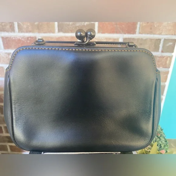 Coach Pearl Kisslock Crossbody bag with floral leather sequins HTF - Picture 10 of 12